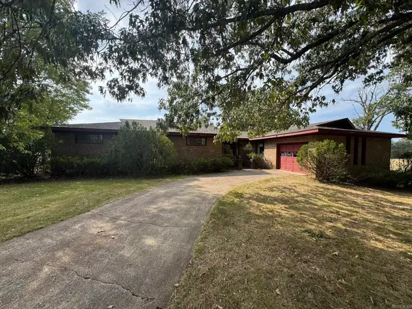 577 Blackwood Drive, Harrison, AR 72601