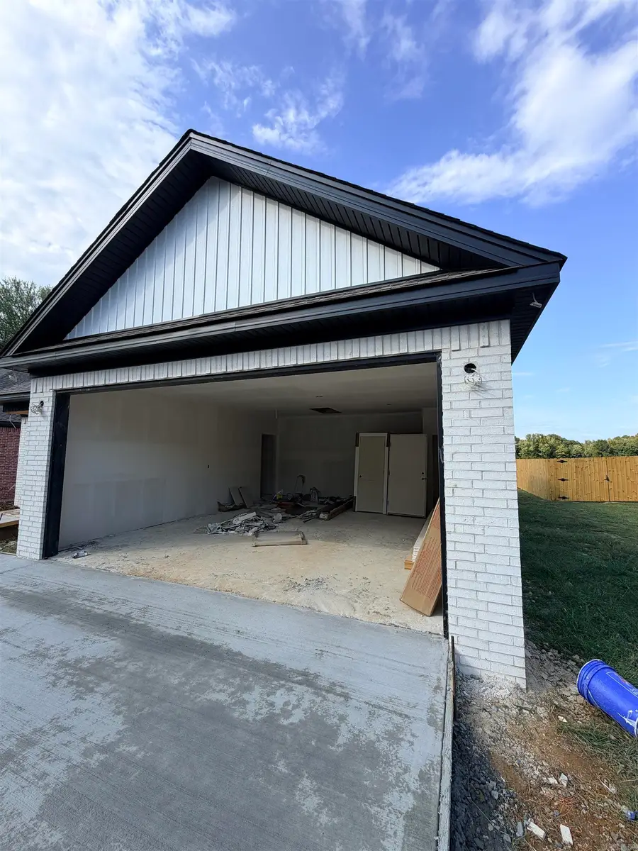 105 East Florida Street, Beebe, AR 72012 - #2