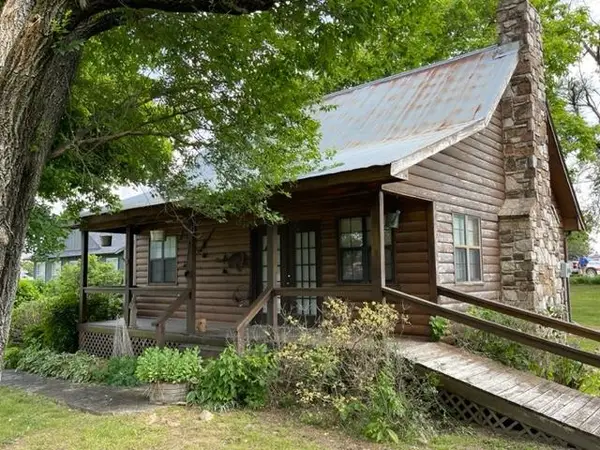 647 Ash Flat Drive, Ash Flat, AR 72513