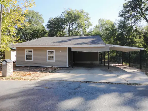 1007 S Holly Street, Pine Bluff, AR 71603