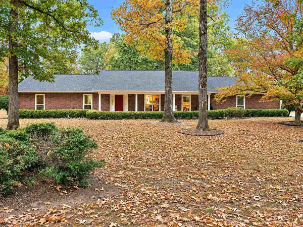 6835 Village Drive, Pine Bluff, AR 71603