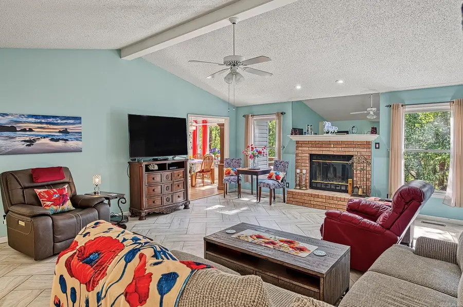 4 Lerida Lane, Hot Springs Village, AR 71909 - #2