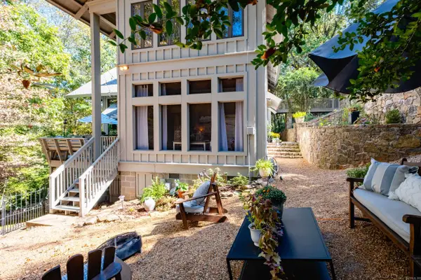 7 Rivers Edge Drive, Little Rock, AR 72227