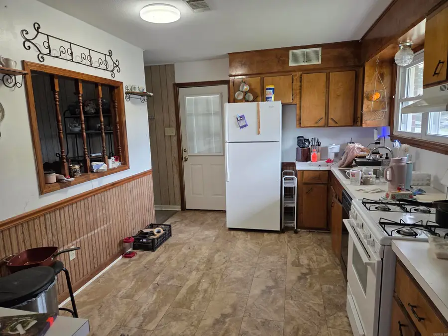 208 Braden Street, Jacksonville, AR 72076 - #3