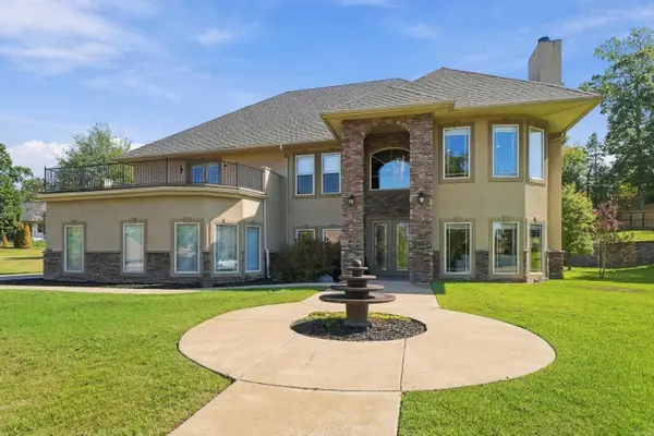 7414 Palm Beach Ave, Benton, AR 72019