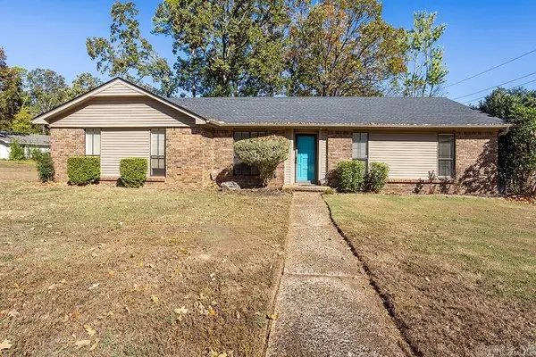 11818 Pleasant Tree Drive, Little Rock, AR 72211