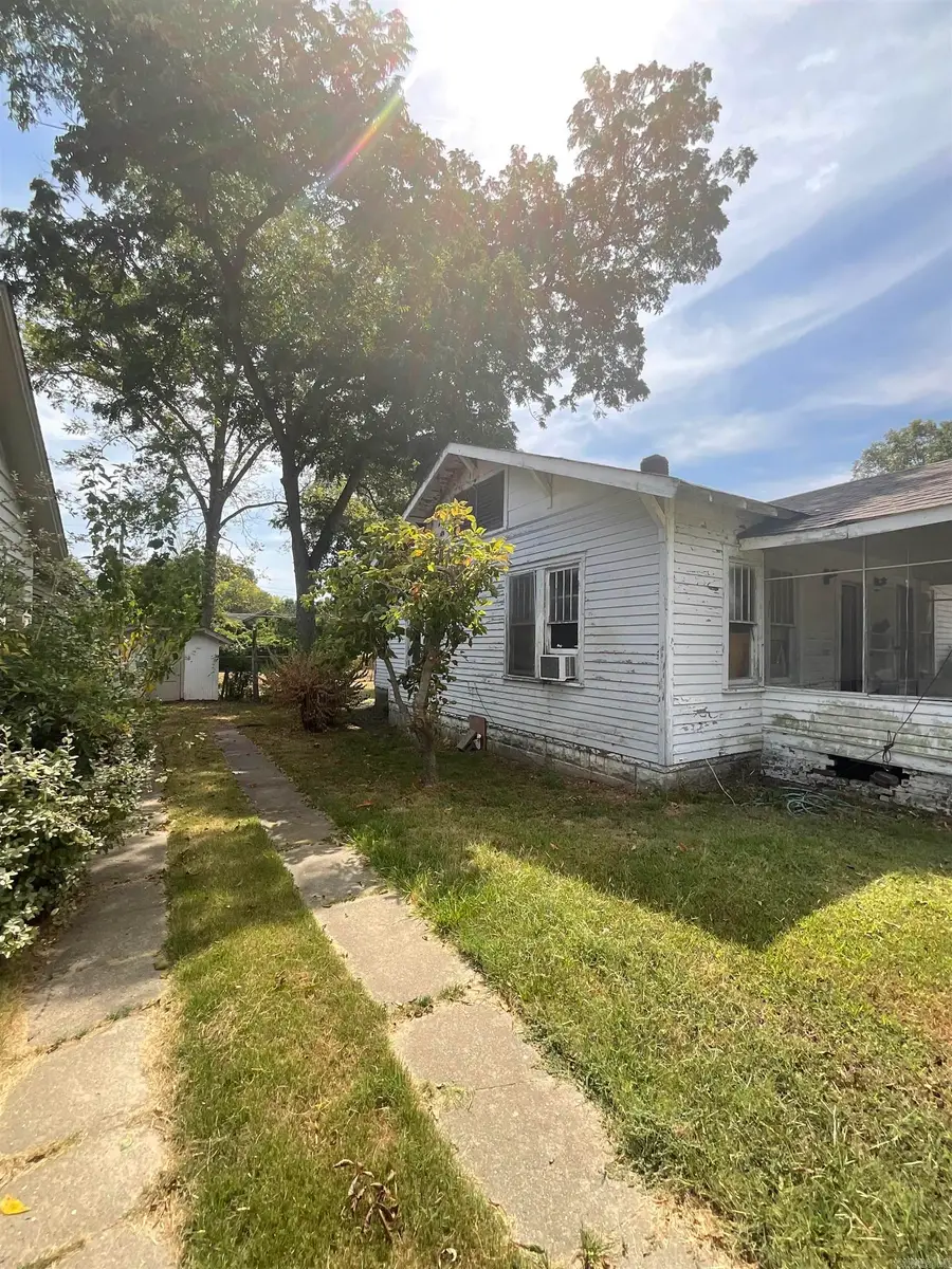 809 S Lowe Street, Stuttgart, AR 72160 - #2