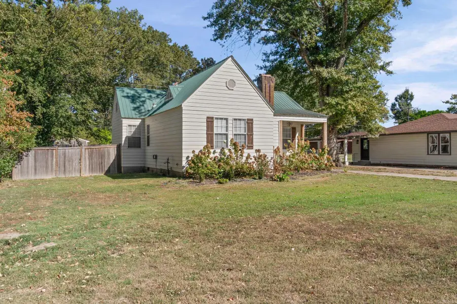 1010 E Hamilton Avenue, Wynne, AR 72396 - #2
