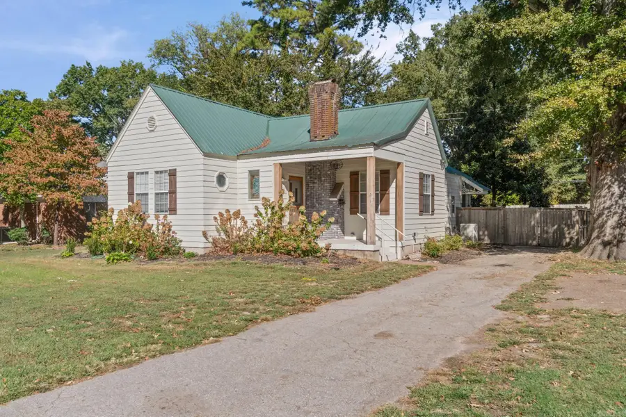 1010 E Hamilton Avenue, Wynne, AR 72396 - #3