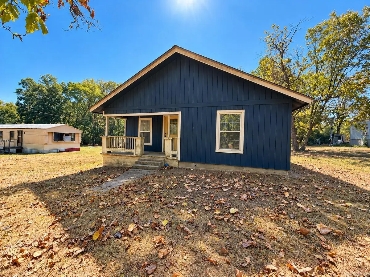 313 W Miller Street, Gurdon, AR 71743 - #1