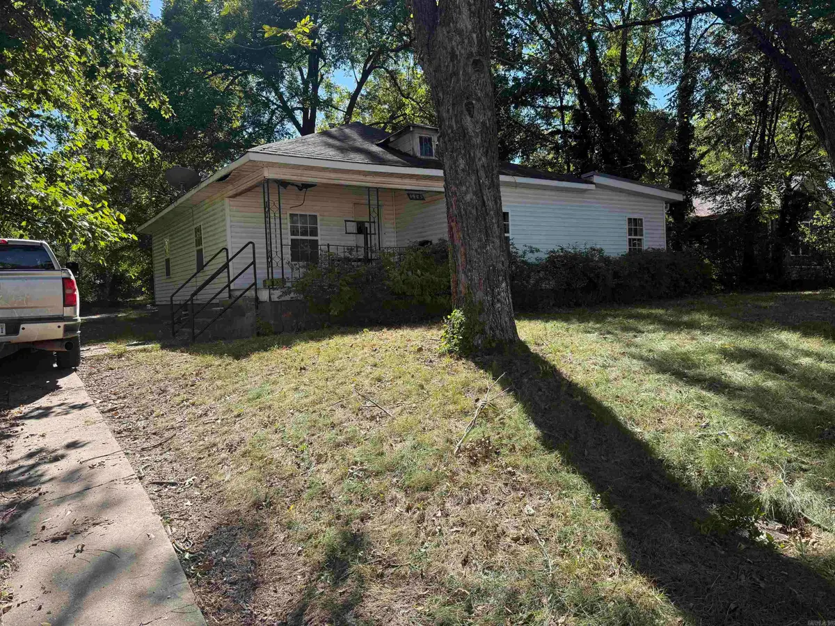 1405 W Washington Avenue, Jonesboro, AR 72401 - #1