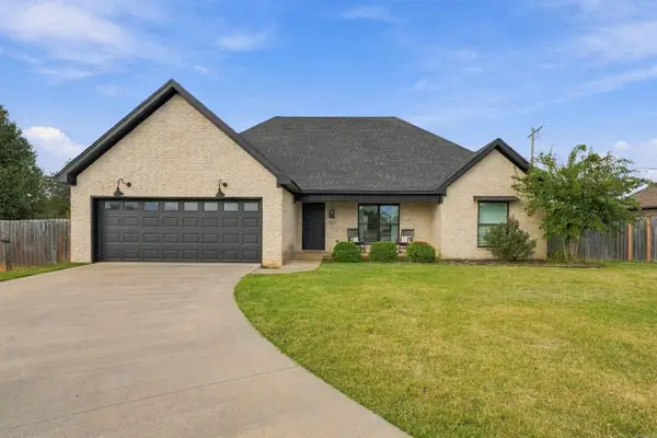 1109 Healstone Cove, Searcy, AR 72143