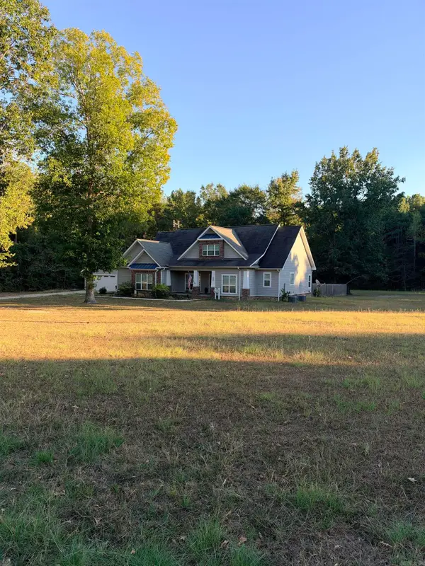 206 Whispering Oak Cir, El Dorado, AR 71730