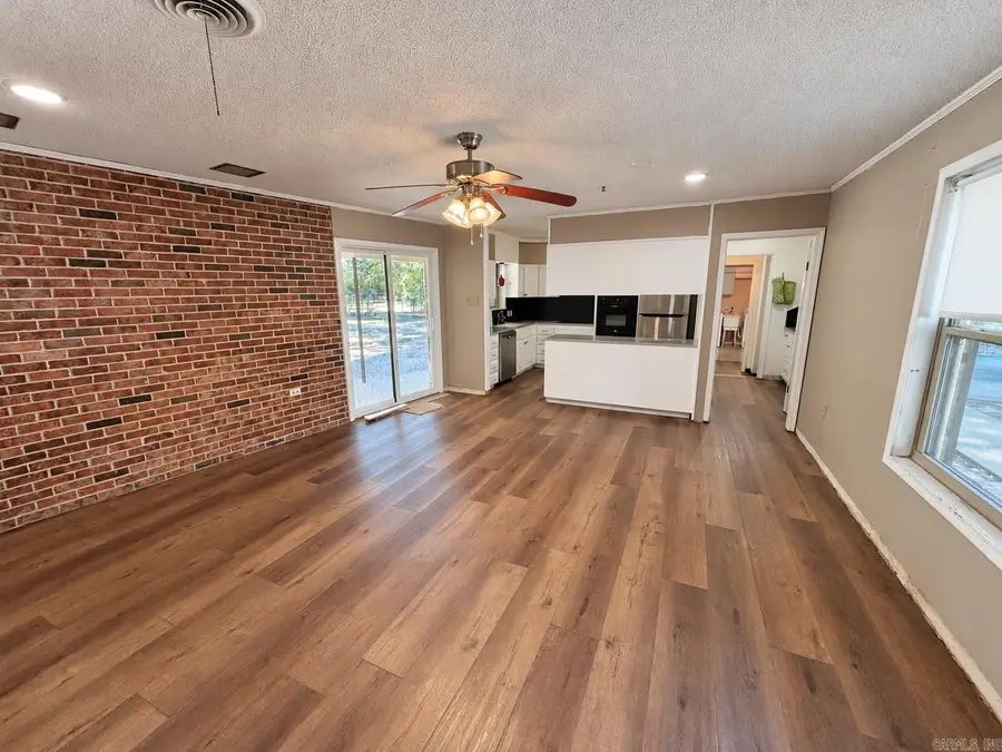 28 Rebecca Lane, Conway, AR 72032 - #3