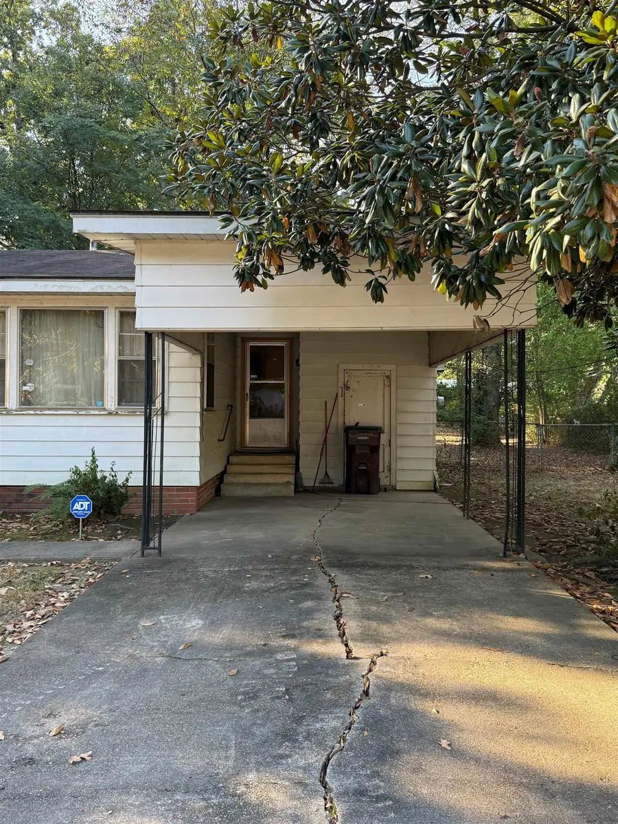 605 W 13th Avenue, Crossett, AR 71635 - #2