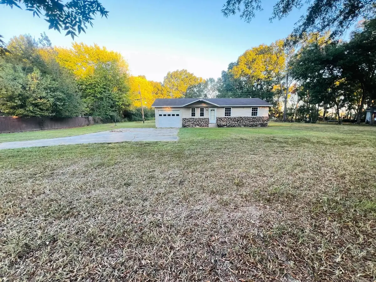 723 E Center Street, Beebe, AR 72012 - #1