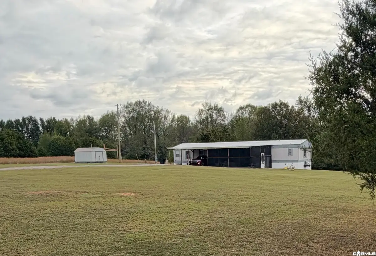 807 Gravel Hill Rd, Romance, AR 72136 - #1