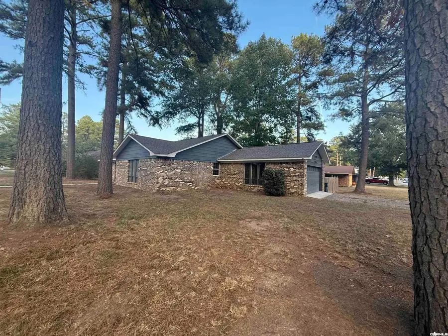 10001 Warren Drive, Little Rock, AR 72209 - #2