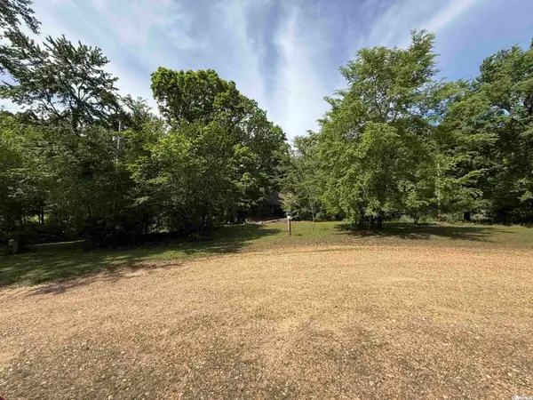 1364 Clay 406 Rd, Lafe, AR 72436