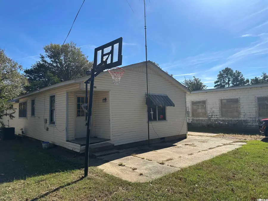 704 S Main Street, Leachville, AR 72438 - #2