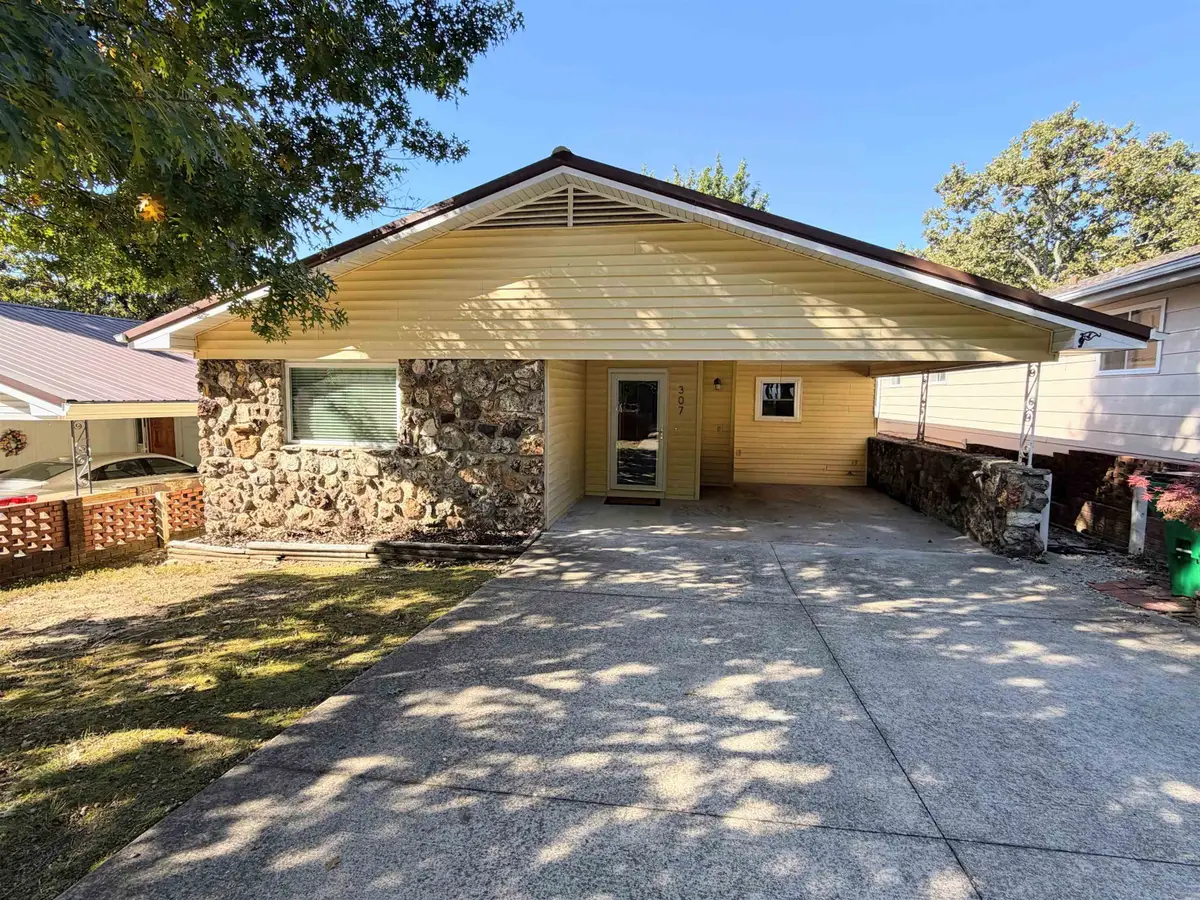 307 S Nightingale Drive, Horseshoe Bend, AR 72512 - #1