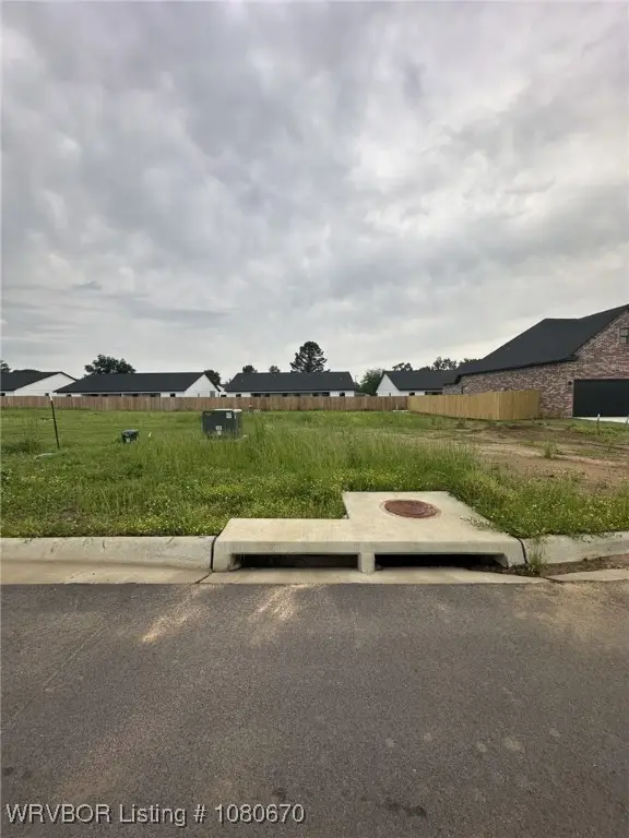 1906 Yellowstone Drive, Barling, AR 72923