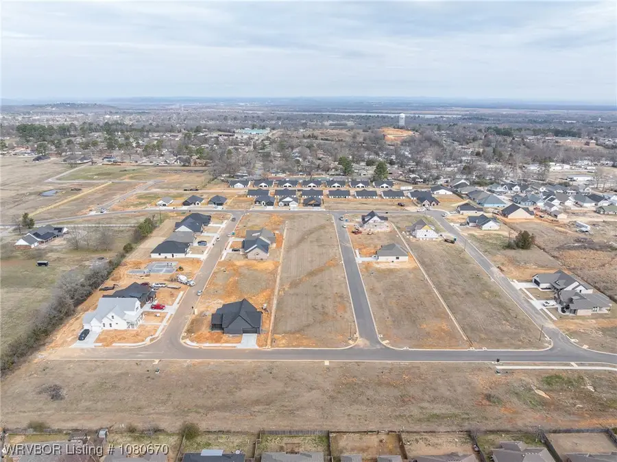 1906 Yellowstone Drive, Barling, AR 72923 - Image #2