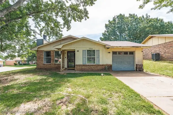 1512 14th Circle, Barling, AR 72923