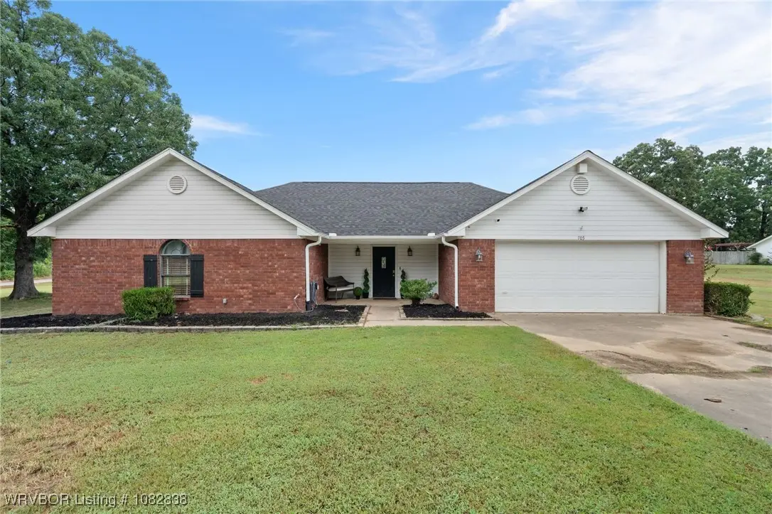 705 Wesley Lane, Muldrow, OK 74948 - Image #1