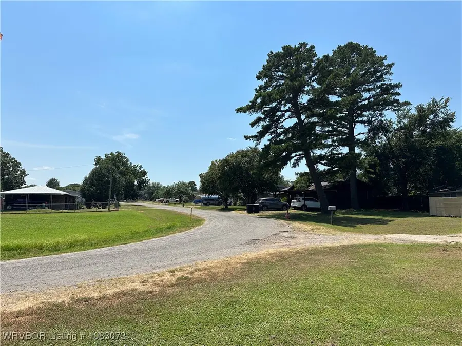 39897 W Drury Lane, Howe, OK 74940 - Image #3