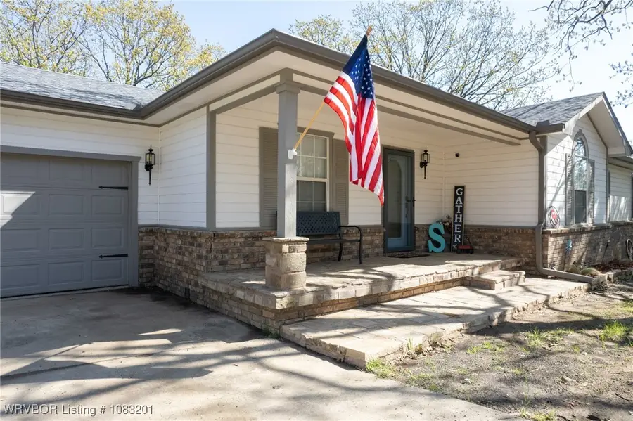 200 Franzini Drive, Poteau, OK 74953 - Image #2