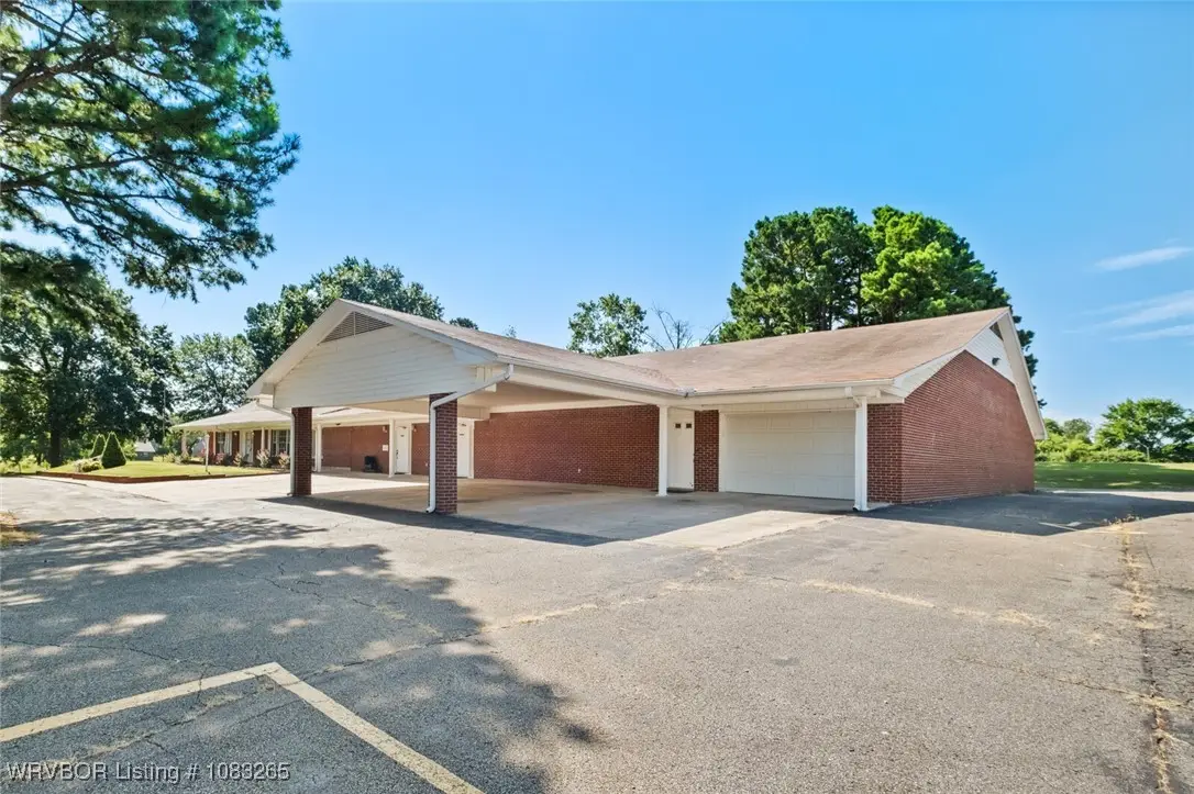 1400 W Locust Street, Stilwell, OK 74960 - Image #1