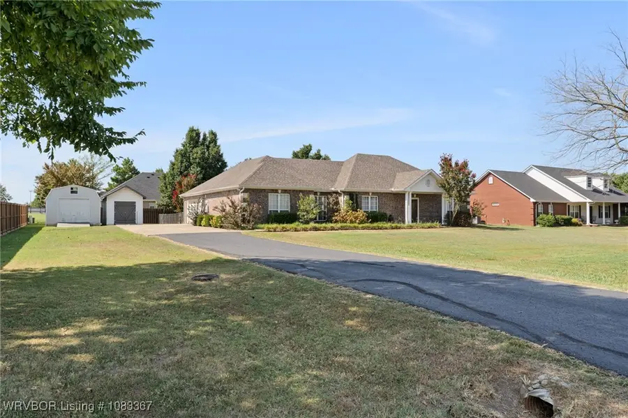 708 W Little Flower Drive, Stigler, OK 74462 - Image #2