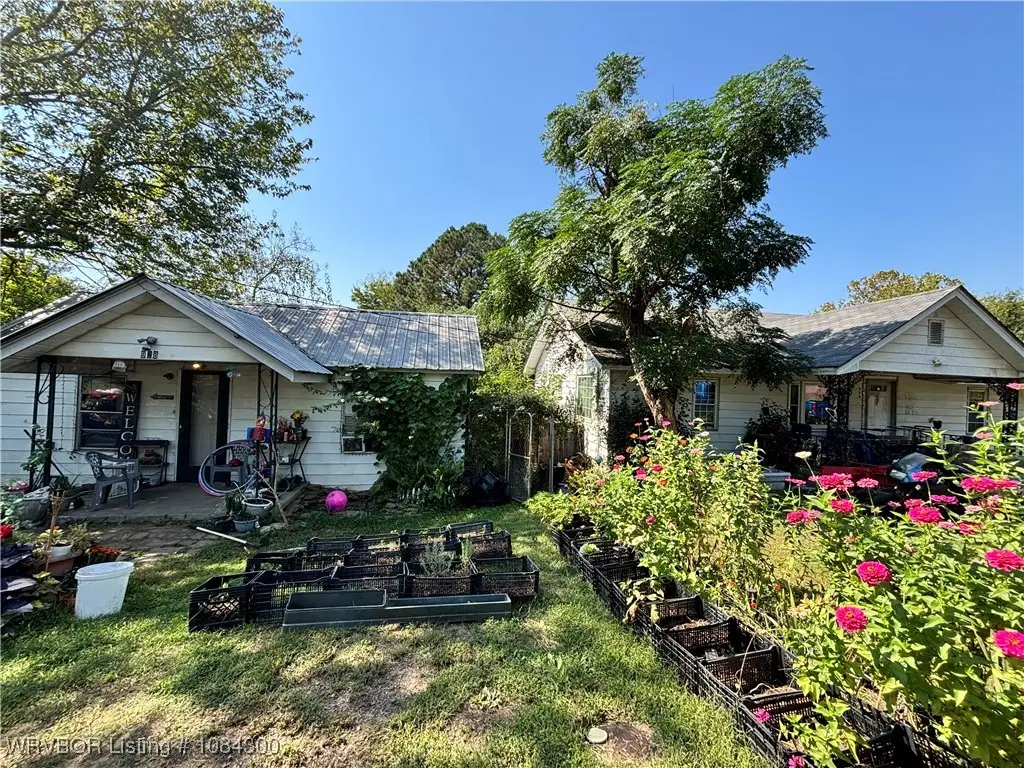 924 Chickasaw Avenue, Arkoma, OK 74901 - Image #1