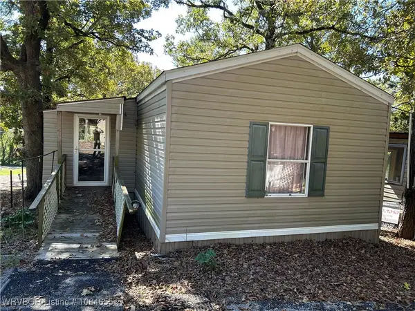 10011 Southshore Drive, Hackett, AR 72937