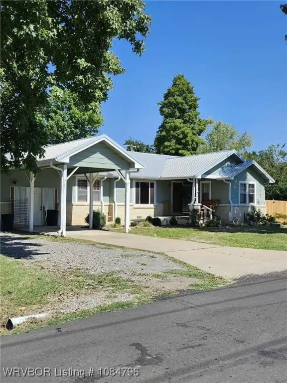 301 Wilson Avenue, Poteau, OK 74953 - Image #1