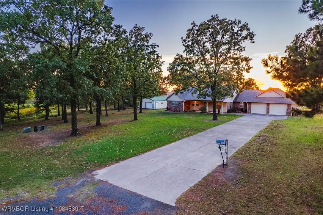 304 Oakdale Road, Muldrow, OK 74948 - Image #1