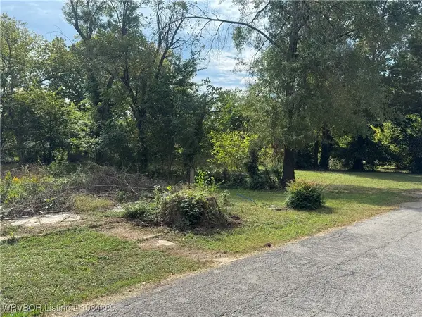 207 S Saddler Street, Poteau, OK 74953