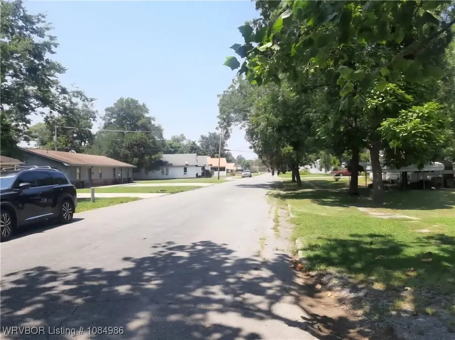 309 S 5th Street, Bowie, AR 71654 - #2