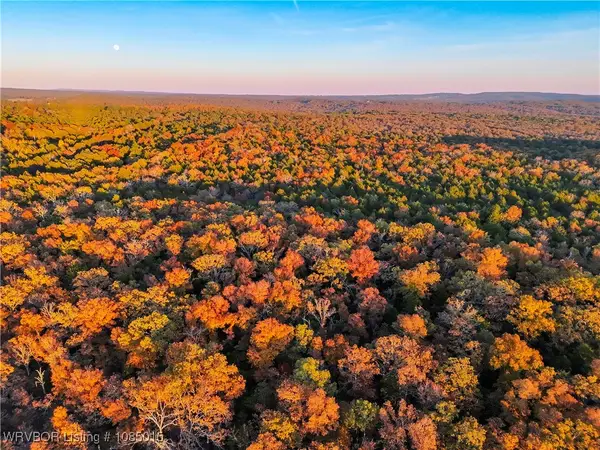 4 E 1000 Road, Muldrow, OK 74948