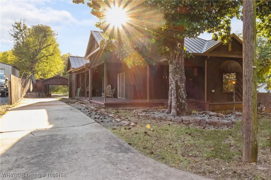 315 College Avenue, Poteau, OK 74953 - Image #1