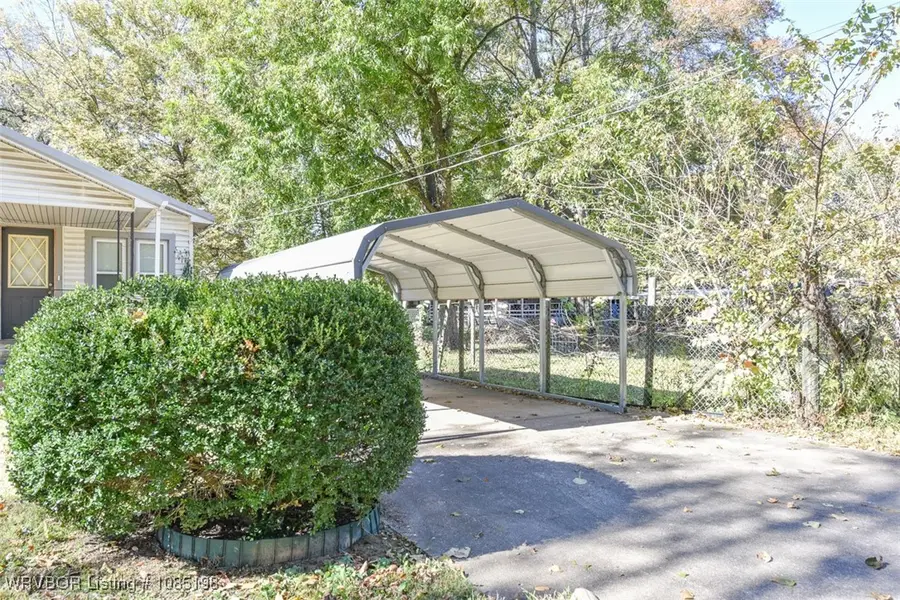 515 Ash Street, Sallisaw, OK 74955 - Image #2