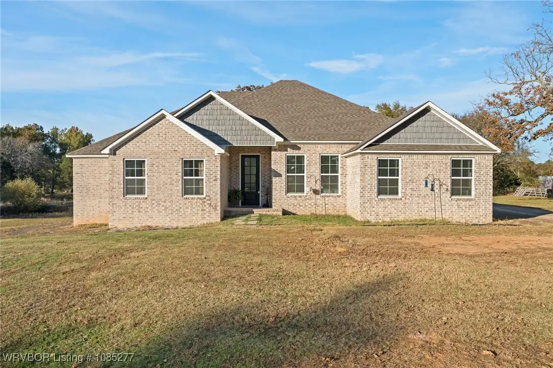 23288 Picturerock Road, Poteau, OK 74953 - Image #1
