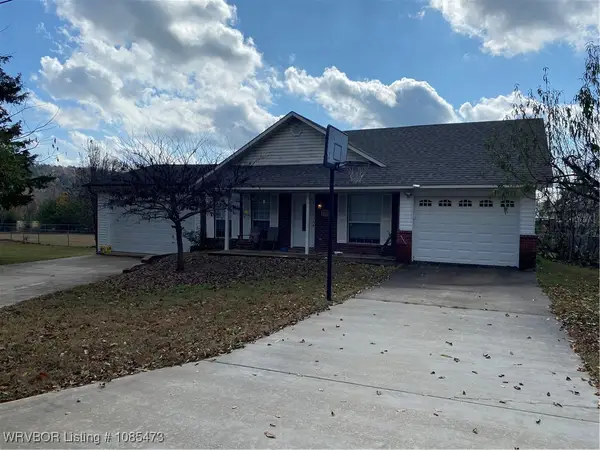 201 Gar Creek Lane, Ozark, AR 72949