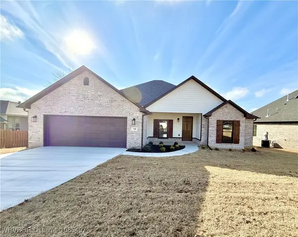 740 Powderhorn Circle, Van Buren, AR 72956