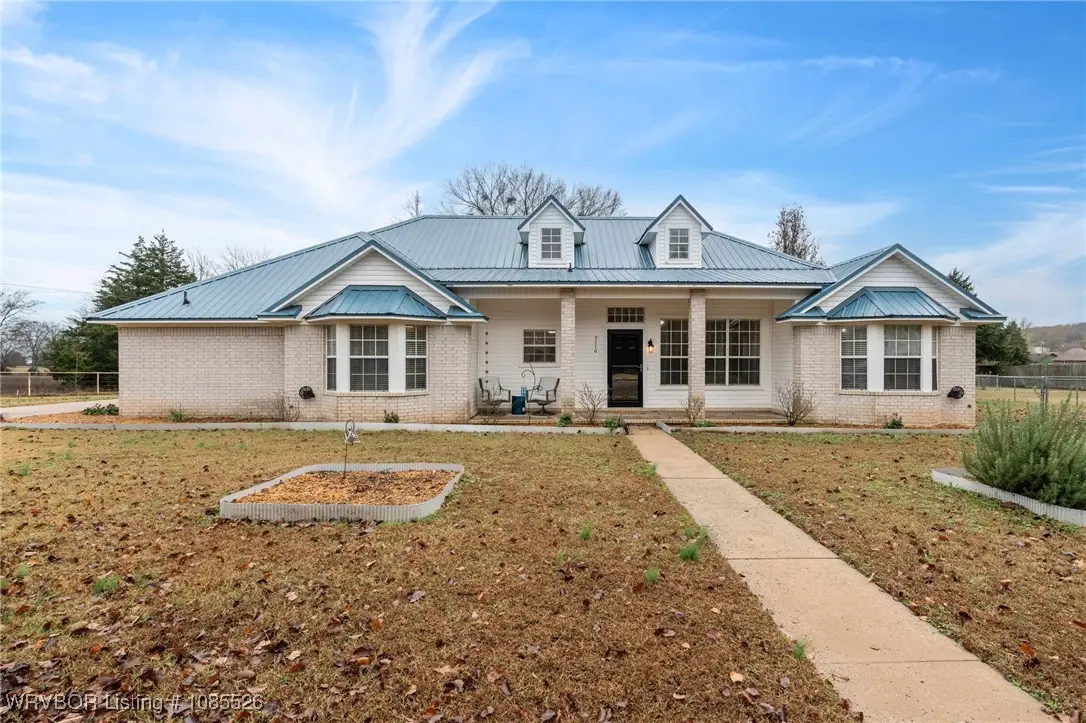 7110 Cardinal Drive, Van Buren, AR 72956 - Image #1