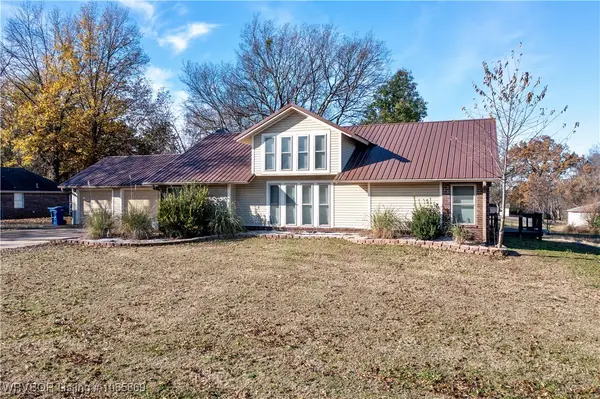 1104 Bran Britt Lane, Muldrow, OK 74948