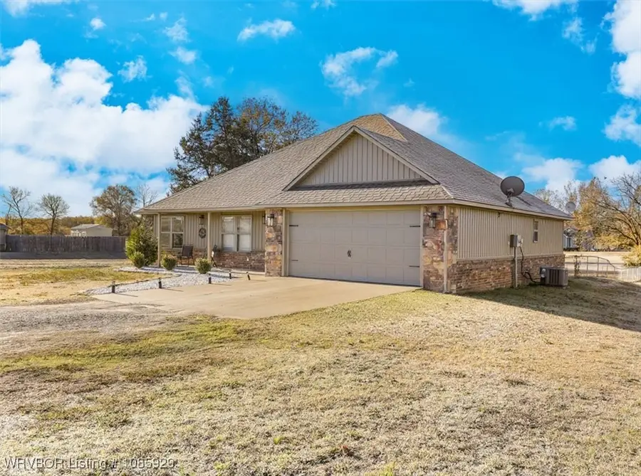 206 Blackstone Drive, Wister, OK 74966 - Image #3