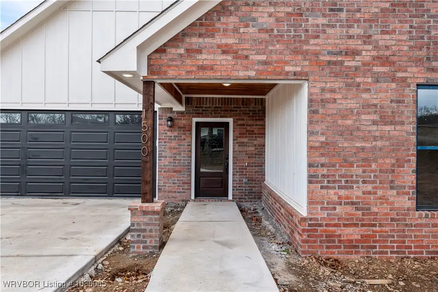 1500 Lovers Ln, Van Buren, AR 72956 - Image #2