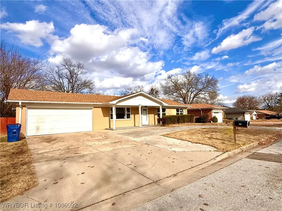 4211 Teakwood Drive, Fort Smith, AR 72904 - Image #2